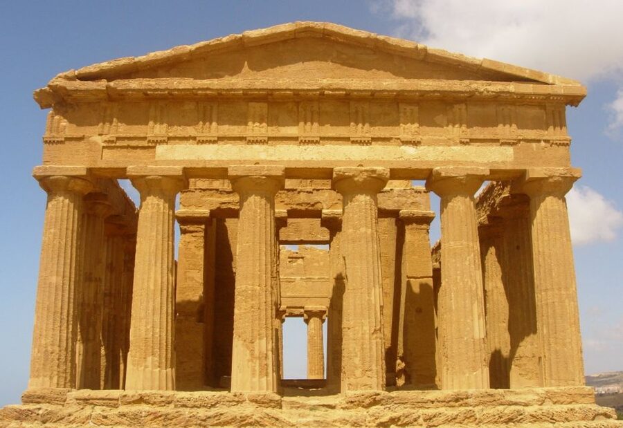 From Taormina: Valley of The Temples & Piazza Armerina Tour - The food stop and what to expect at midday