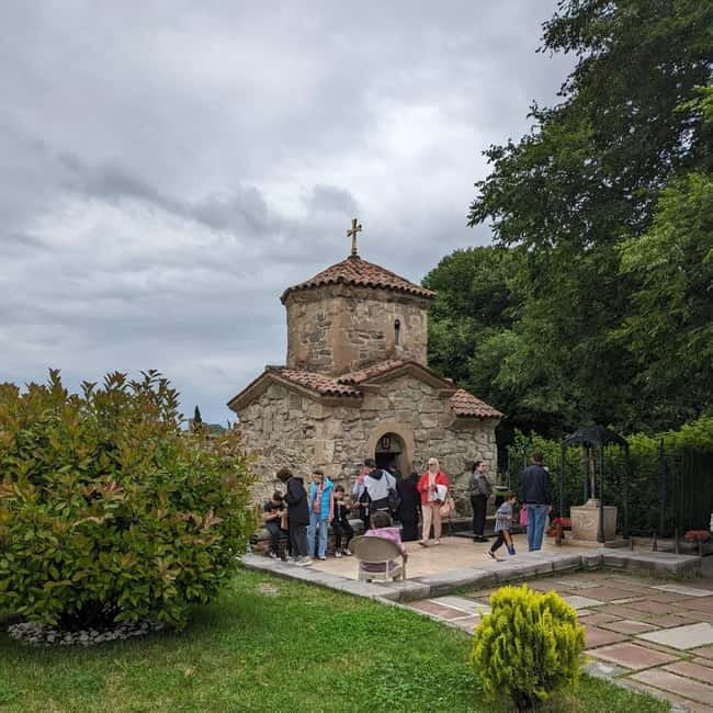 From Tbilisi: Mtskheta and Jvari Monastery Guided Tour - Jvari Monastery and the first big view