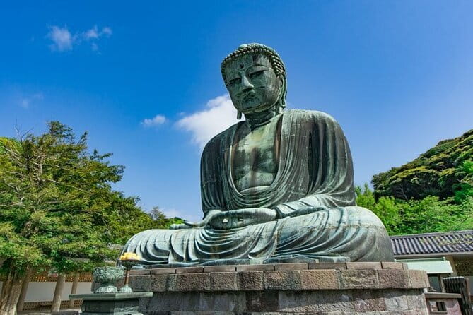 From Tokyo: Nikko Toshogu Shrine and Kegon Waterfall Tour - The bus, group size, and long day