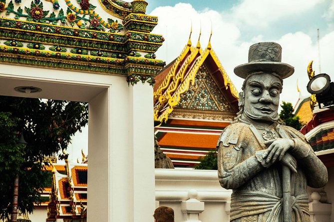 Full Day Bangkok PRIVATE City Tour With Locals - Wat Trimit & Wat Pho tickets - Tuk-tuk streets and the climb to Wat Saket