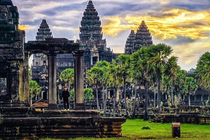 Full-Day Temples of Angkor Small Group Tour - Ta Prohm and the jungle atmosphere