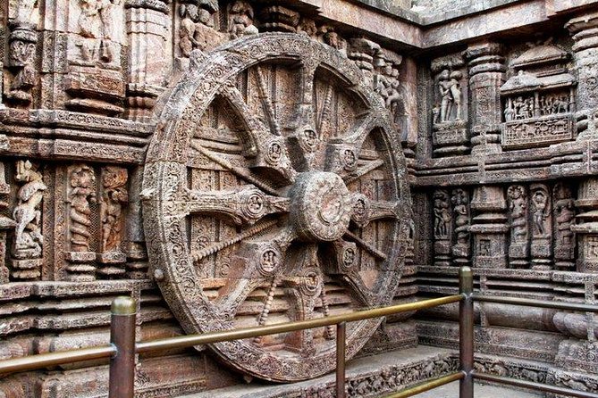 Full Day Tour of Konark Temple and Puri - What the $140 price means