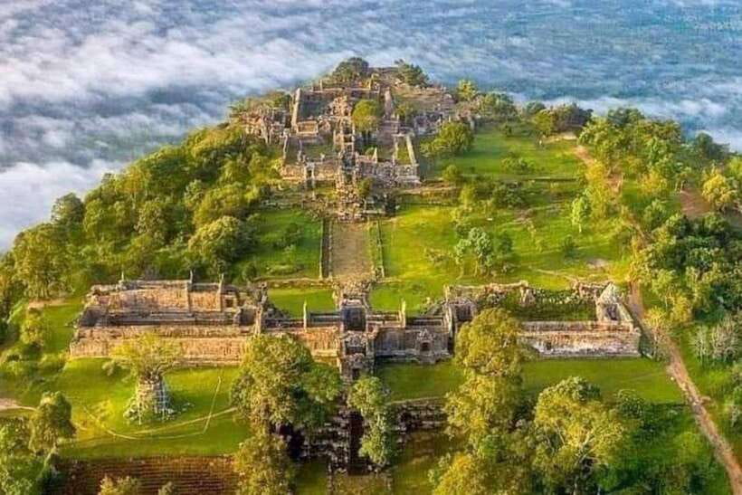 Full-Day Tour Preah Vihea & Koh Ker Temple - Preah Vihear, a temple on the cliff