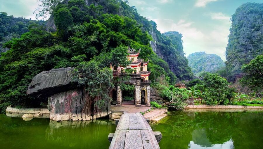Full Day Trang An, Bich Dong Pagoda, Biking & Family Visit - Leaving Hanoi for Van Lam Village