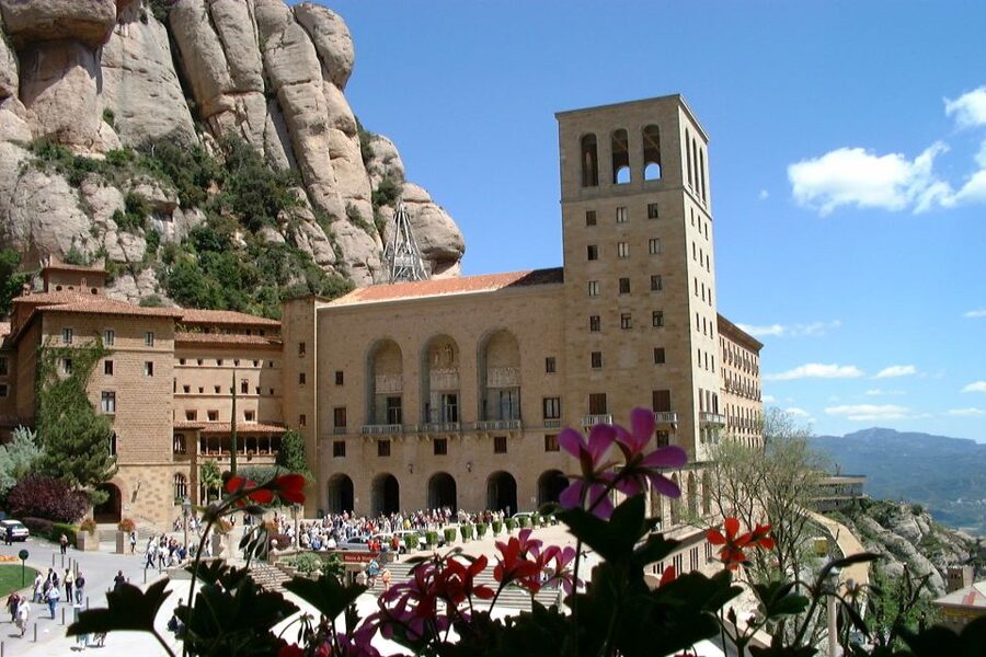 Full-Day Trip to Montserrat: Mountain-Top Monastery - Seeing Montserrat’s unusual rock formations