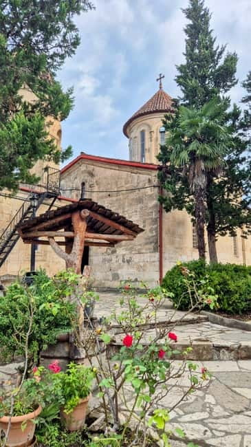 Gelati Monastery, Motsameta Monastery & Bagrati Cathedral - Why the three-stop order works
