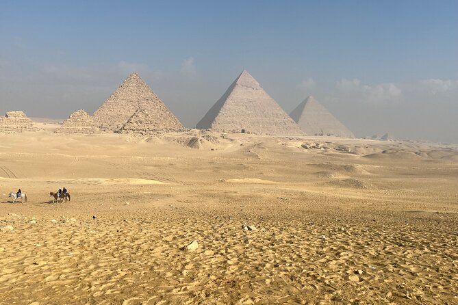 Giza Epic Adventure: Pyramids, Sphinx & Khafre’s Valley Temple - Meeting the Great Sphinx