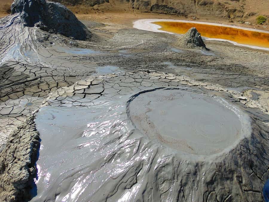 Gobustan, Mud Volcano, Burning Land and Fire Temple Tour - Who should book this tour?