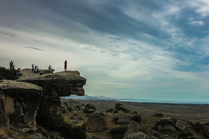 Gobustan, Mud volcanoes, Fire temple, Fire mountain GROUP TOUR - Guide quality and the shape of the day