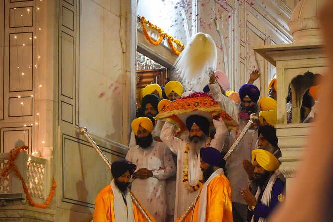 Golden Temple Guided Tour (Planet Amritsar Inc.) - The langar kitchen: food, service, and community