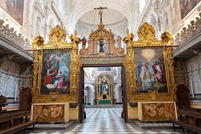 Granada: Monastery of La Cartuja Entry Ticket - Courtyards offer a welcome pause
