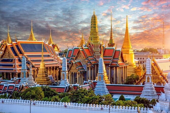 Grand Palace & Emerald Buddha Private Tour [Optional Luxury] - The Grand Palace in a 30-minute royal visit