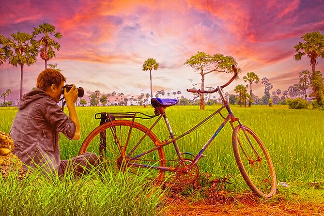Grand Tour-Ek Phnom. Baset. Bamboo Train. Wat Banan. Phnom Sampov - Starting with Battambang’s statue and city center