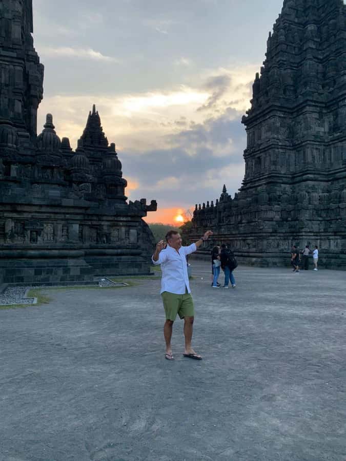 Guarantee Borobudur Temple Structure & Prambanan. - Key points at a glance