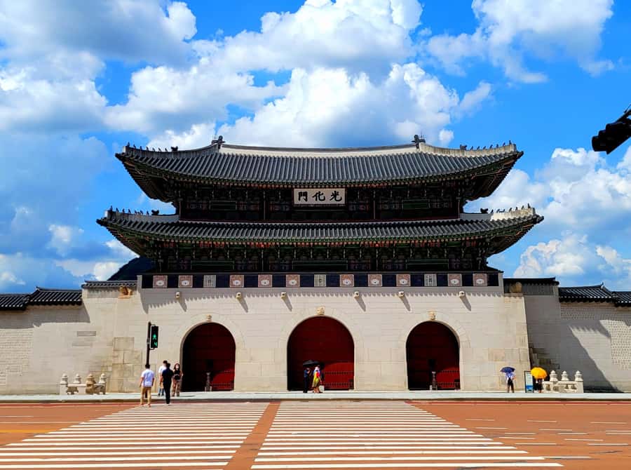 Gyeongbokgung Palace, Jogyesa Temple and Bukchon village - Gwanghwamun Square and King Sejong