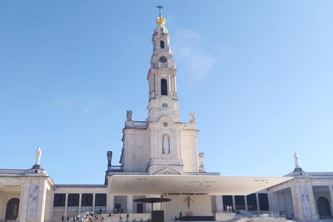 Half Day Fatima + Aldeia Pastorinhos Private Tour Departure Lisbon - Casa de Lúcia and the shepherds’ homes