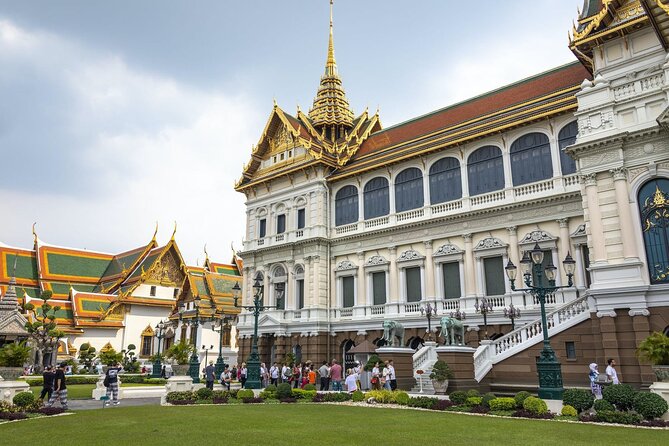 Half-Day Royal Grand Palace and Bangkok Temples Tour - Wat Pho and the reclining Buddha