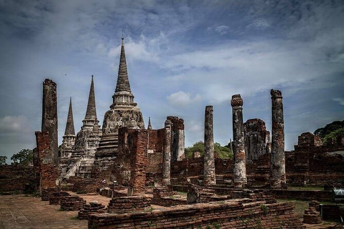 Half-Day Tour : PRIVATE Grand Palace & Temples - What the private guide adds