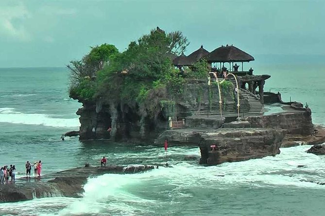 Half Day Tour: Tanah Lot Sunset & Taman Ayun Temple Included Entrance Ticket - The road to Tanah Lot and the value of a private car