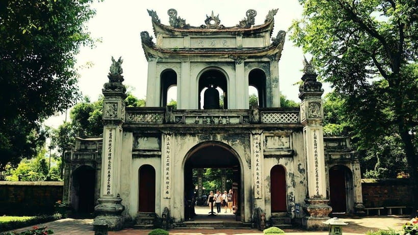 Hanoi: Full-Day Tour with Hoa Lo, Literature Temple & Guide - Transport, timing, and the pace of the day