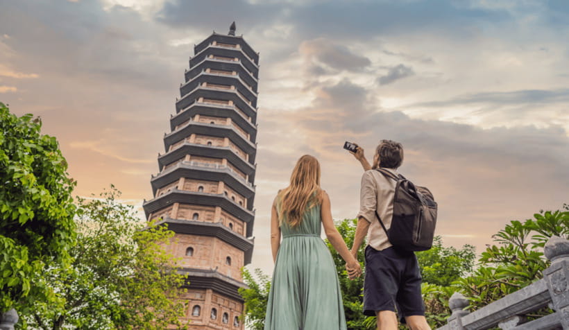 Hanoi: Ninh Binh, Trang An, Mua Cave and Bai Dinh Pagoda - Trang An by sampan through the caves
