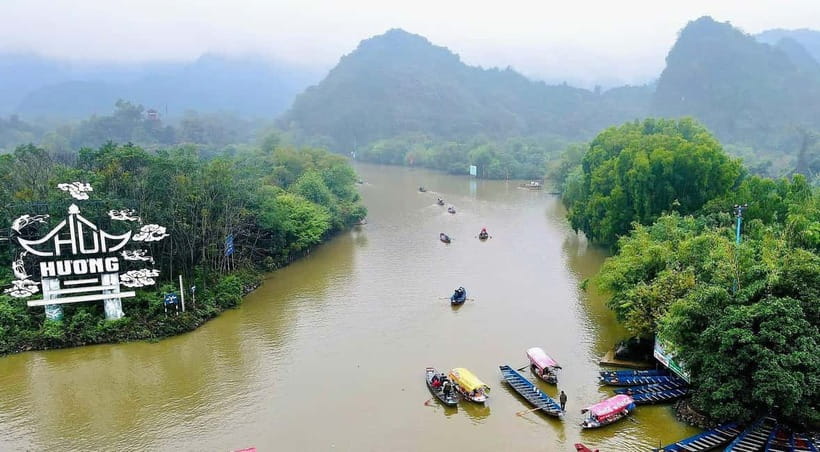 Hanoi: Perfume Pagoda Day Tour with Boat Ride & Cave Visit - Exploring the Perfume Pagoda complex