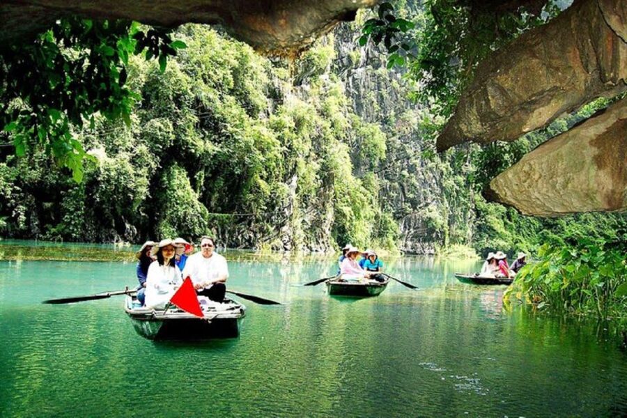 Hanoi: Perfume Pagoda - Yen Stream Boat Ride, Lunch & Cave - The morning transfer from Hanoi Old Quarter