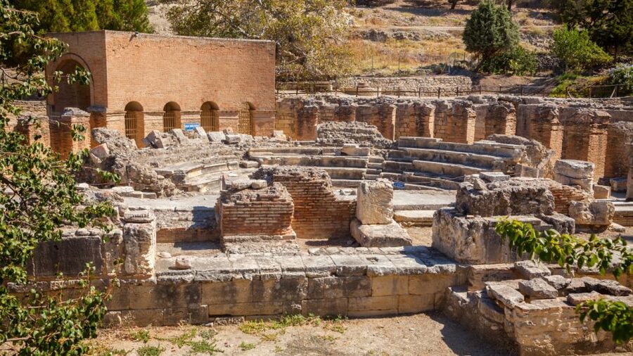 Heraklion: Matala Beach, Hippie Caves & Odigitria Monastery - A possible walk toward Red Beach