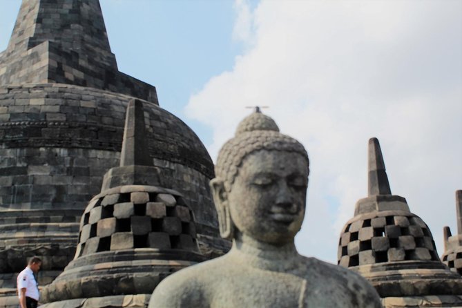 Hill's Sunrise and Temples Tour from Yogyakarta - Pawon and Mendut, the quieter temples