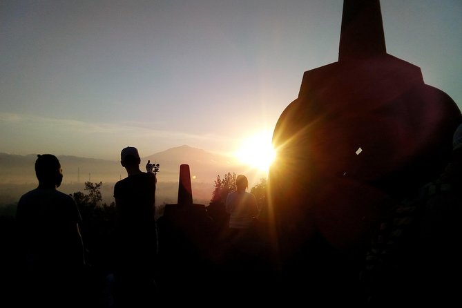Hill's Sunrise and Temples Tour from Yogyakarta - Borobudur at sunrise, with one important warning
