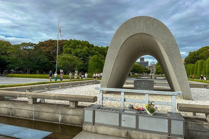 Hiroshima and Miyajima Day Trip with Itsukushima Shrine & Ferry - Crossing to Miyajima by ferry