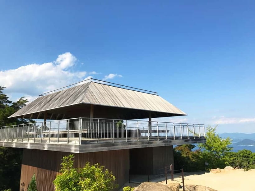 Hiroshima: Itsukushima Shrine and Miyajima Summit Tour - Seeing the five-story pagoda