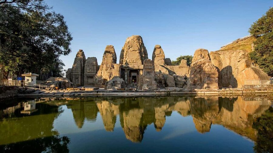 Historical Tour, Kangra fort &Rock cut temple from Dharmasla - Kangra Fort and the Katoch dynasty