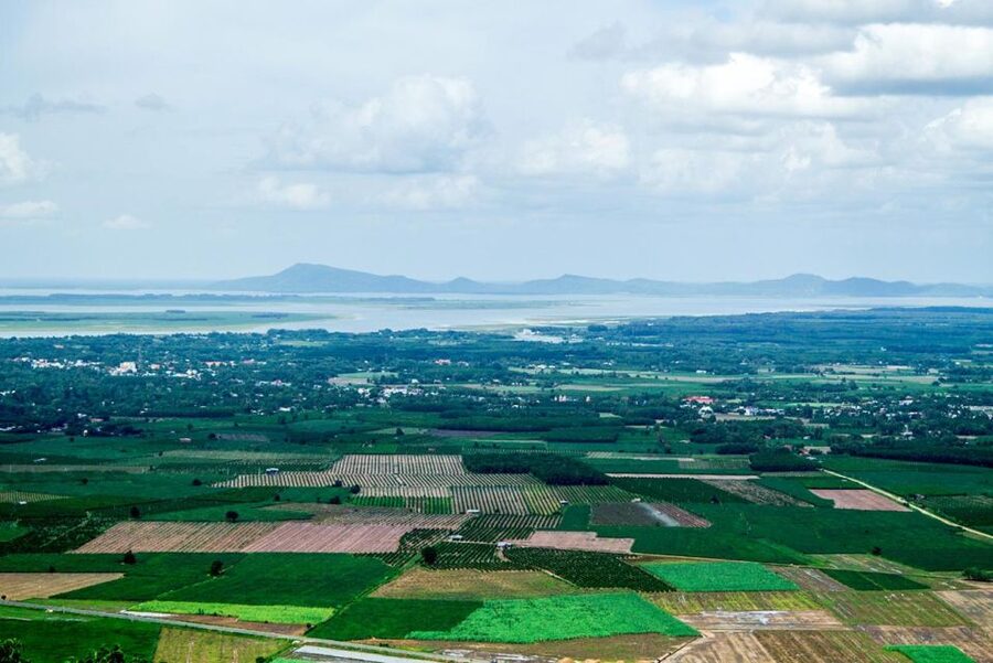 Ho Chi Minh City: Cao Dai Temple & Black Lady Mountain Tour - Black Lady Mountain by cable car