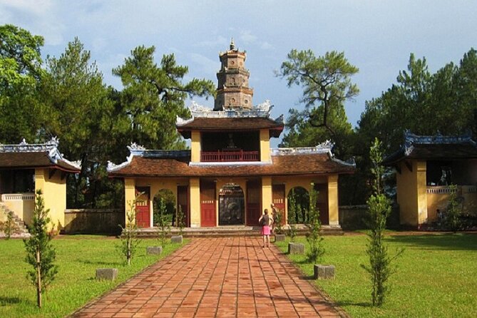 Hue: Custom Tour with Dragon Boat, Private Car & Motorbike - Private car or motorbike: which is better?