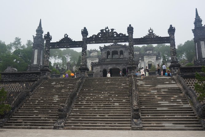 Hue: Dragon Boat, Perfume River, Pagoda & Royal Tomb Tour - Timing, weather, and choosing two or three tombs