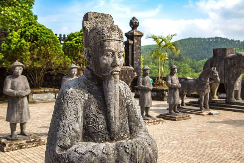 Hue: Explore the Royal City Customize with Dragon Boat - Quiet alternatives at Tu Hieu Pagoda and Thuy Xuan