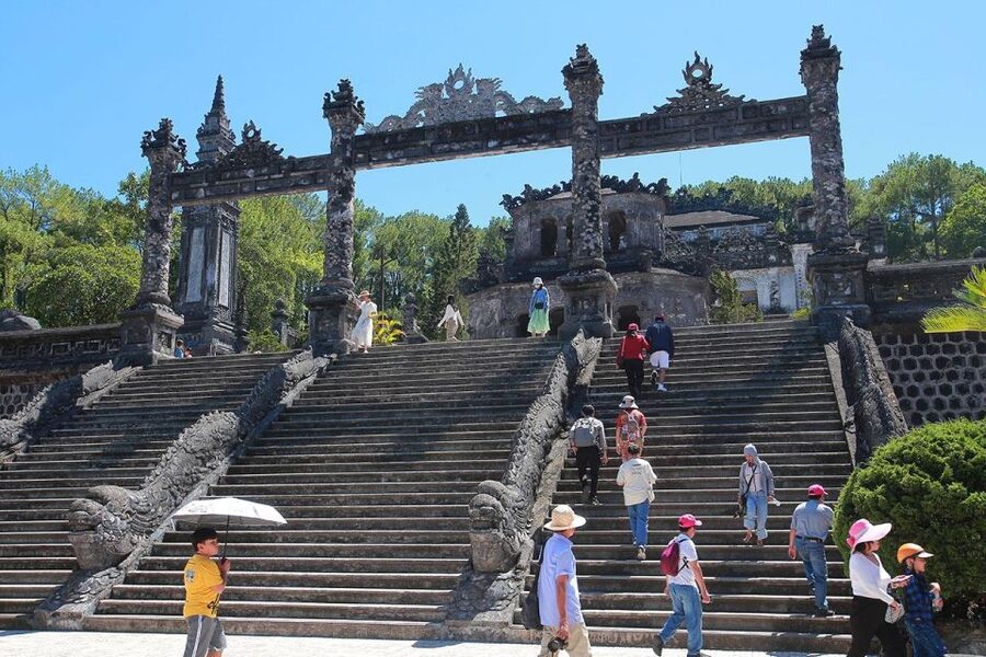 Hue: Hue Royal Tombs Tour Visit 3 Best Tombs & Pagoda - Key points to know before booking