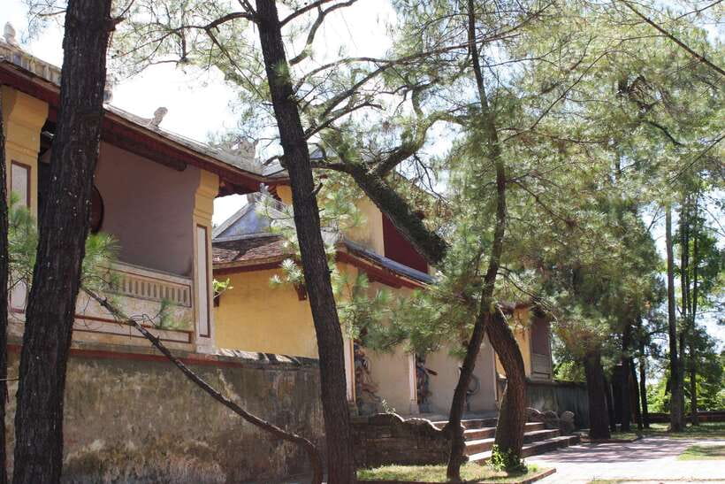 Hue: Perfume River Cruise with Thien Mu Pagoda & Tombs - Minh Mang Tomb on Cam Khe Mountain