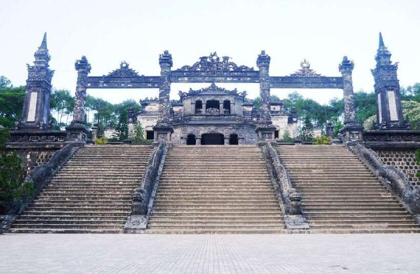 Hue: Private Dragon Boat, Pagoda, and Royal Tomb Tour - Minh Mang Tomb: Formal Design and Calm Grounds