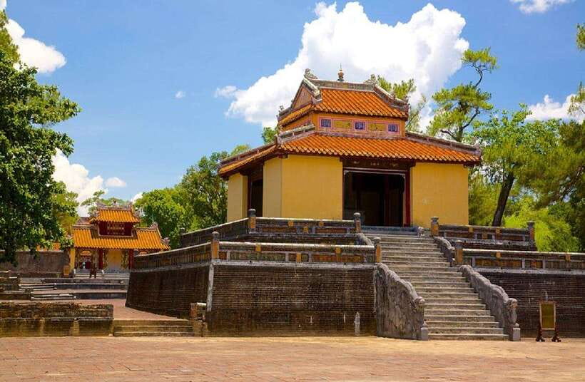 Hue: Private Dragon Boat, Pagoda, and Royal Tomb Tour - Khai Dinh Tomb: Small, Dramatic, and Packed With Detail