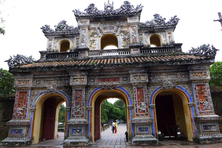 Hue: Royal Tombs and Thien Mu Pagoda Private Guided Tour - Why a Private Guide Adds Value