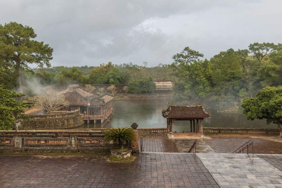 Hue: Royal Tombs and Thien Mu Pagoda Private Guided Tour - Timing, Clothing, and Comfort
