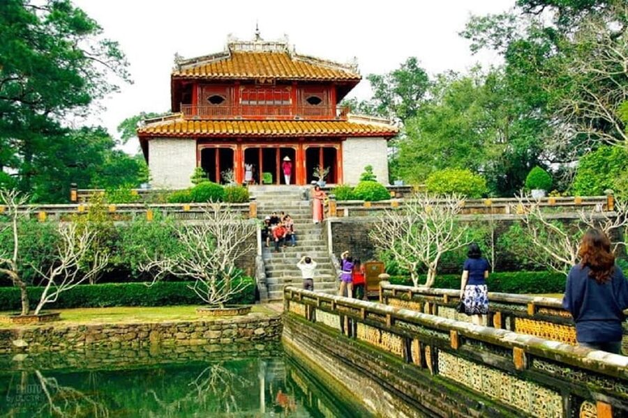 Hue : Royal Tombs- Thien Mu Pagoda- Dragon Boat Private Tour - Booking and cancellation details
