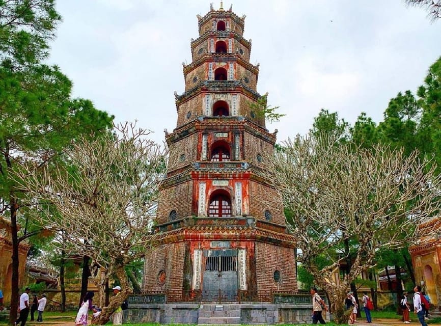 Hue : Royal Tombs- Thien Mu Pagoda- Dragon Boat Private Tour - Minh Mang Tomb brings imperial Hue into focus