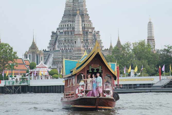 Instagram Photo Tour with Wat Arun and River Cruise - What the private format really means