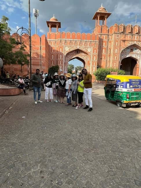 Jaipur: Full-Day Tuk-Tuk Sightseeing Tour with Monkey Temple - Why a tuk-tuk works well in Jaipur