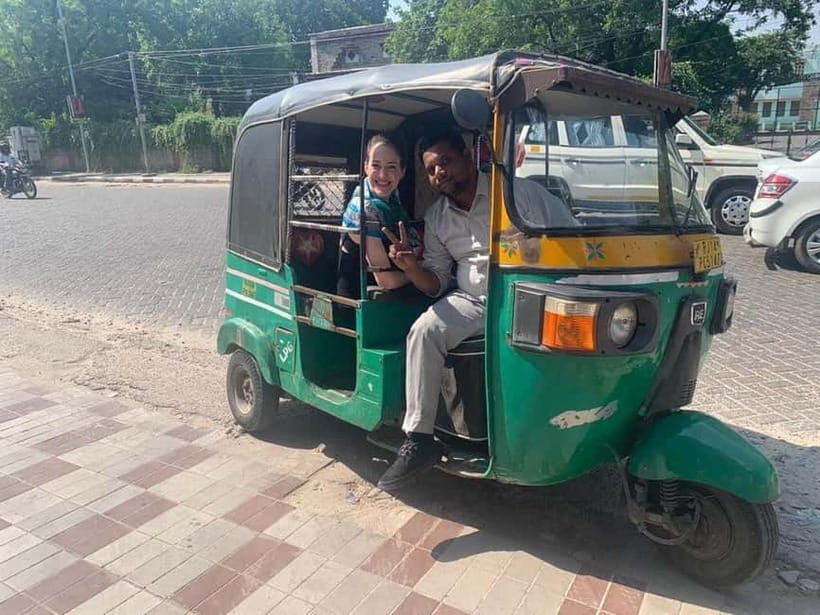 Jaipur: Full-Day Tuk-Tuk Sightseeing Tour with Monkey Temple - Amber Fort gives the morning real weight