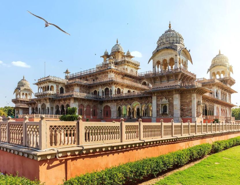 Jaipur Sightseeing by Tuk-Tuk: Temples, Palaces & Markets - Amer Fort: allow time for courtyards and views