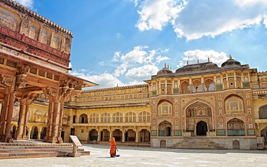 Jaipur Sightseeing by Tuk-Tuk: Temples, Palaces & Markets - Jaipur markets and local craft displays